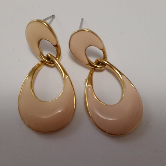 Statement Teardrop Dangle Earrings in Blush Pink & Gold Retro Chic! - Picture 1 of 5